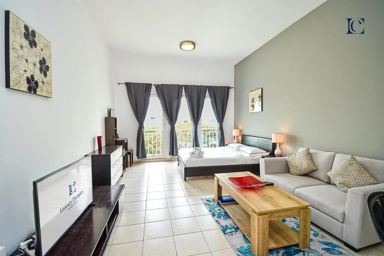 Luxury Escapes - Tranquil Studio Near Furjan Metro - Relaxing Holiday Retreat Dubai Apartment